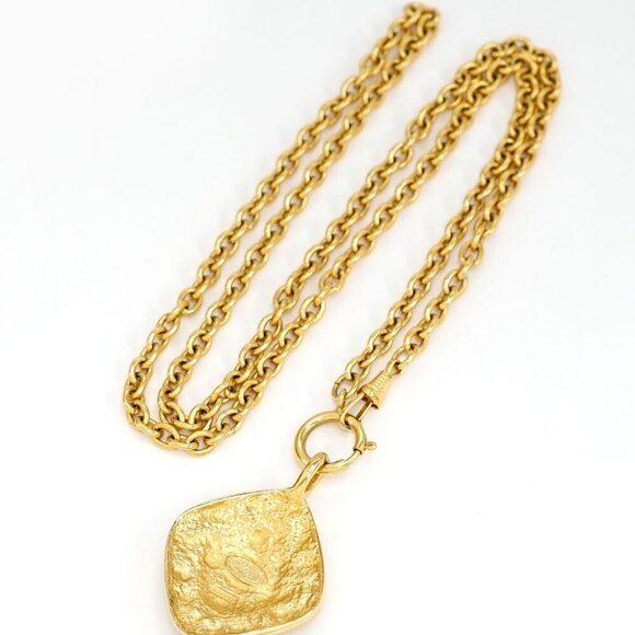 CHANEL CC Logos rhombus Charm Necklace 35" Gold Tone Auth #22400 - Picture 7 of 15